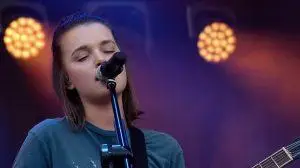 שיר בהזמנה אישית: הזמנת כתיבה והקלטת שיר במיוחד עבור אהוב/ת ליבך! lotte 2571479 640 300x168 - שיר בהזמנה אישית: הזמנת כתיבה והקלטת שיר במיוחד עבור אהוב/ת ליבך!